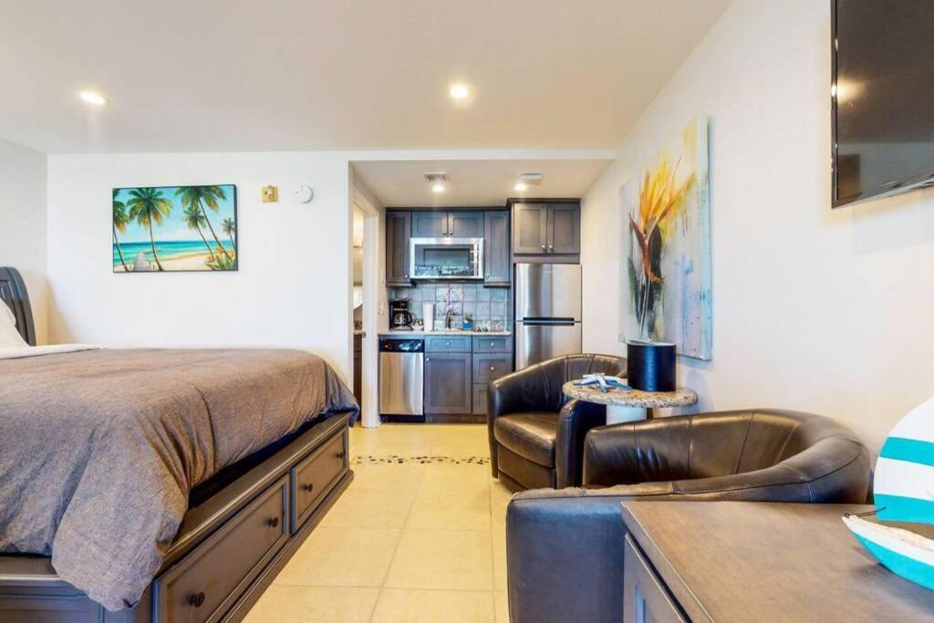Sea Spray, Studio 114, Beach Steps Away! Pool+Wifi Ruskin Eksteriør bilde
